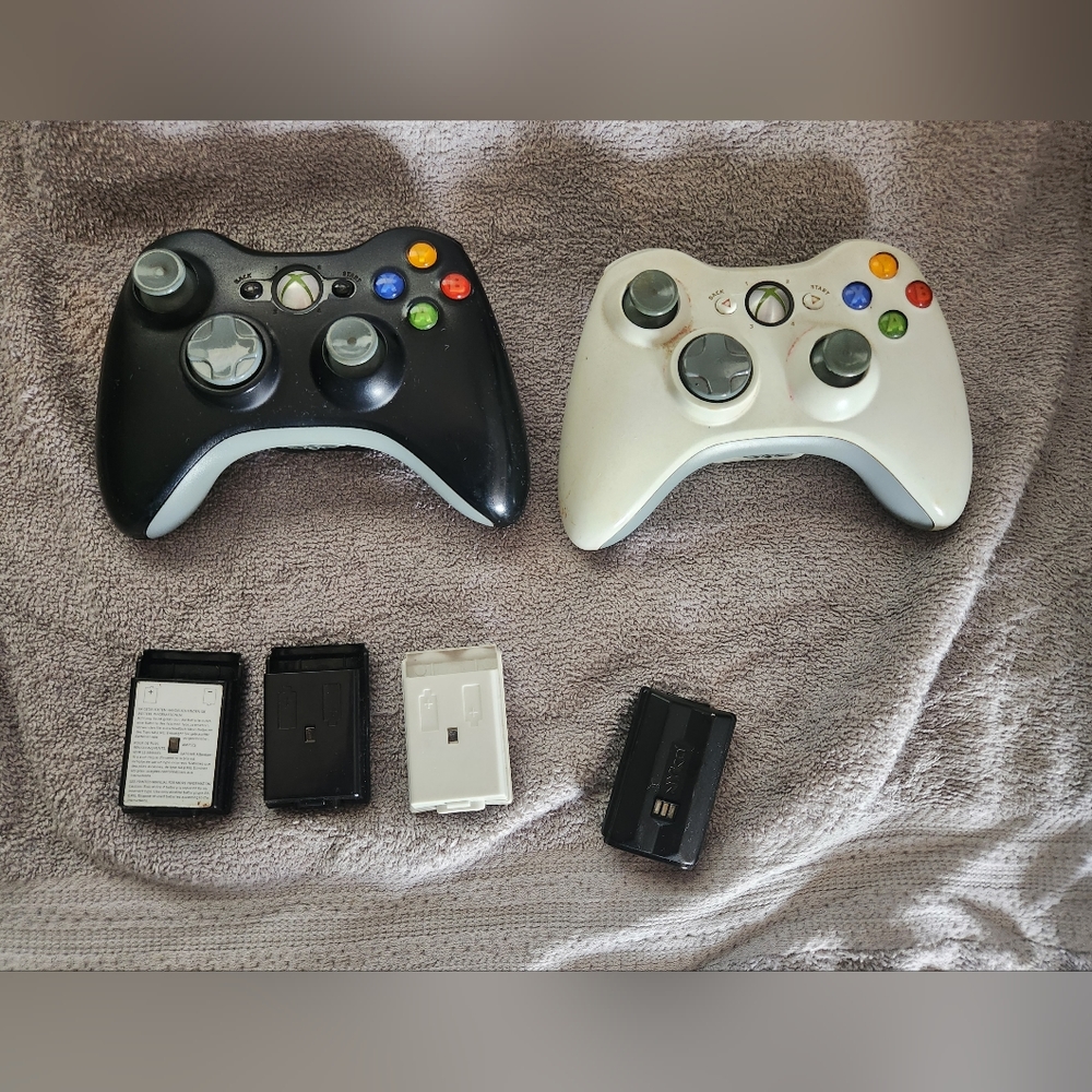 XBOX 360 CONTROLLERS,